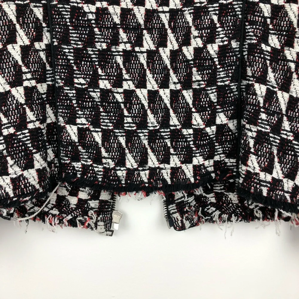 I R O - Picture 9 of 16